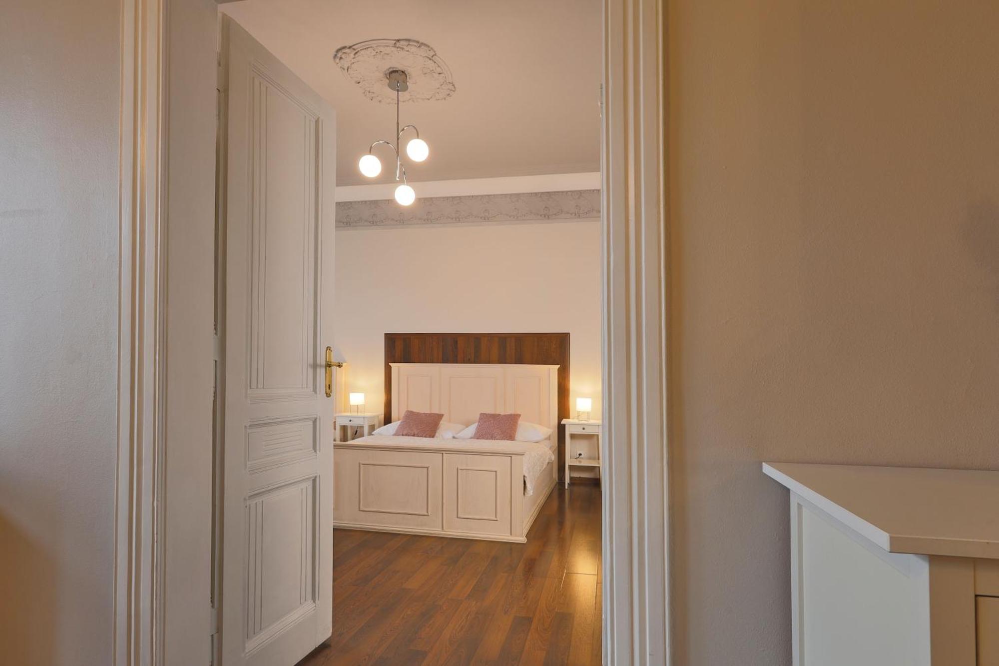 Janackovo - Riverside Residence ปราก ภายนอก รูปภาพ
